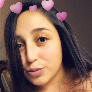 Meet your Posher, Maira